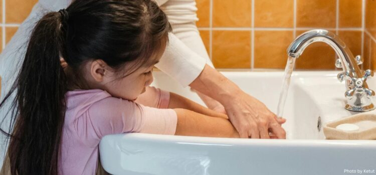 Entrenamiento para “¡Hora de ir al baño!” | Un método probado de entrenamiento para ir al baño basado en rutinas para desarrollar hábitos saludables.